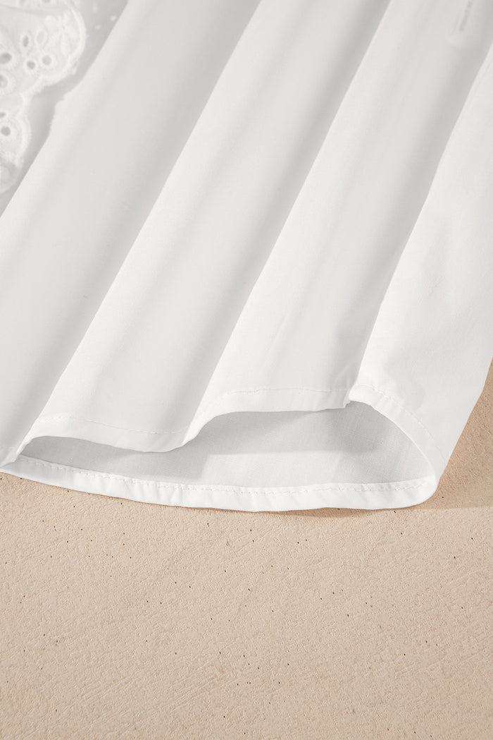 Chemise boutonnée à col rabattu et bordure en dentelle blanche-A WOMAN WE LOVE