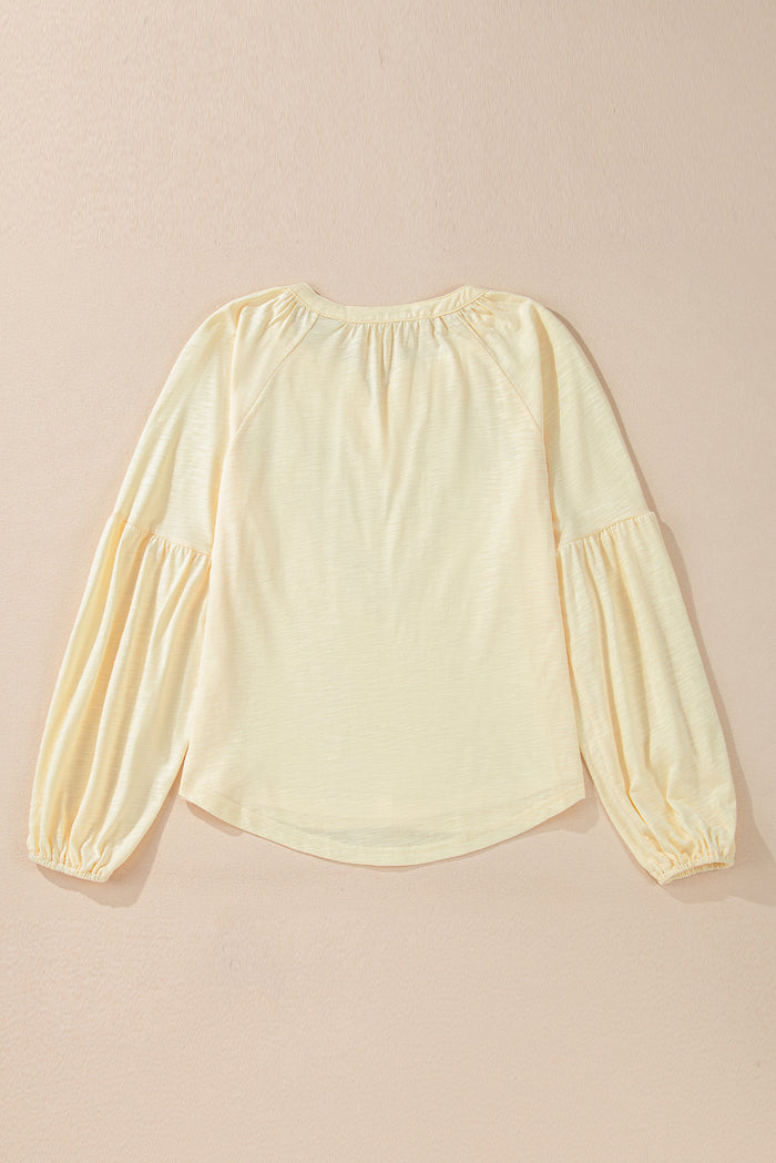 Blouse à col en V-A WOMAN WE LOVE