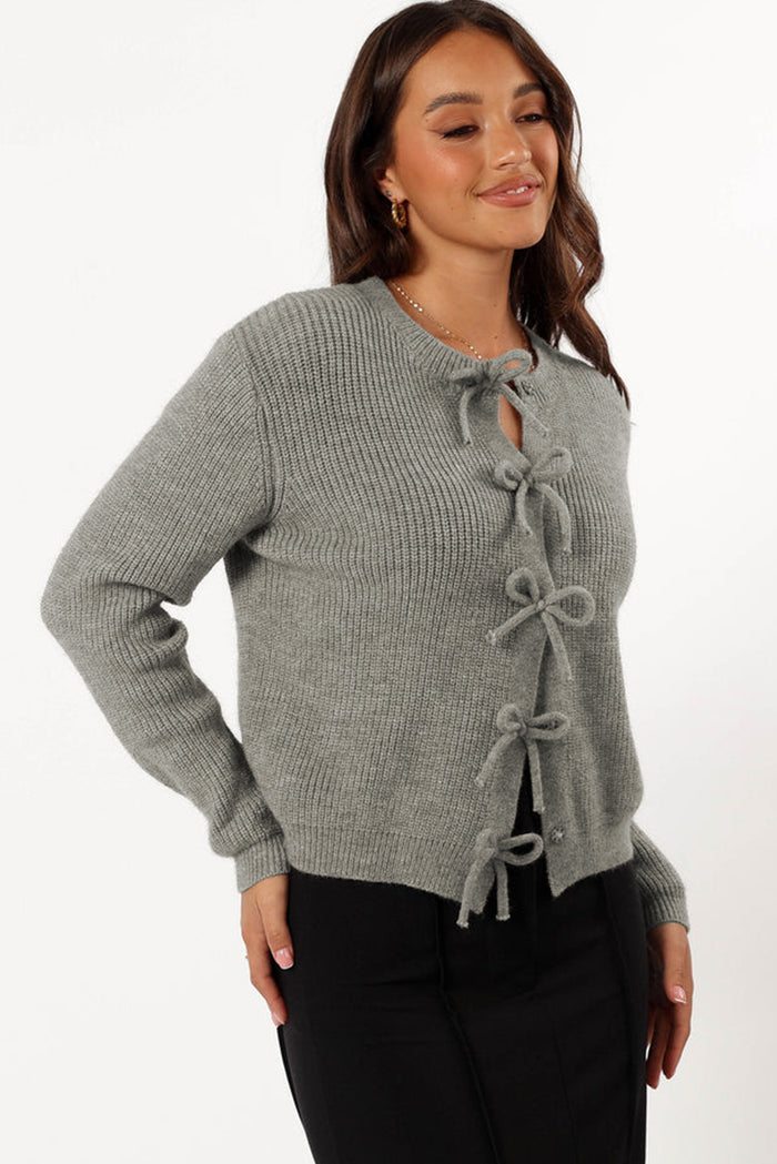 Cardigan boutonné en tricot côtelé gris philippin avec nœud sur le devant-A WOMAN WE LOVE