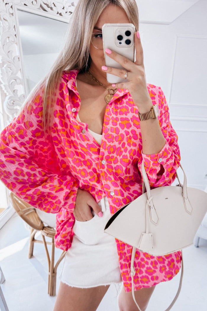 Chemise ample boutonnée à imprimé léopard rose-A WOMAN WE LOVE