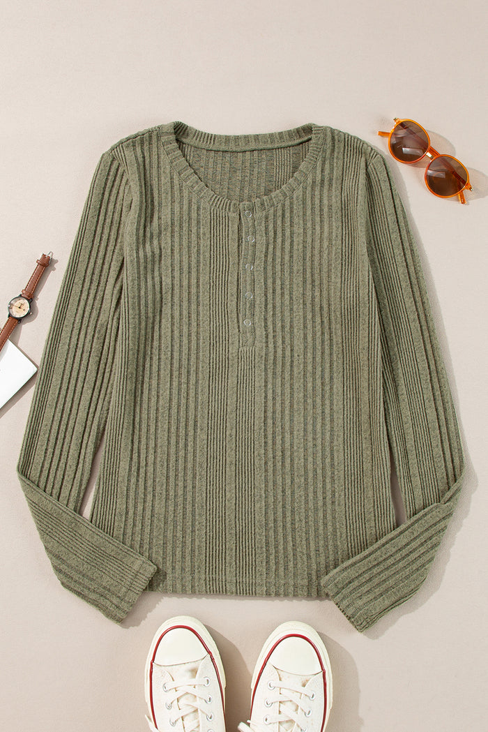 Chemisier coupe slim en tricot côtelé vert jungle à demi-bouton-A WOMAN WE LOVE