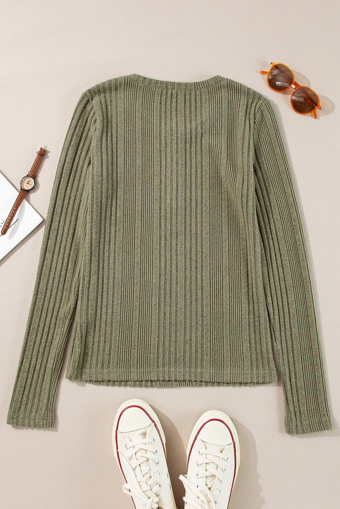 Chemisier coupe slim en tricot côtelé vert jungle à demi-bouton-A WOMAN WE LOVE