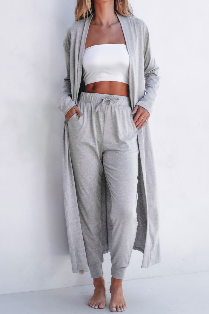 Ensemble de salon avec cardigan long fendu et pantalon slim gris clair-A WOMAN WE LOVE