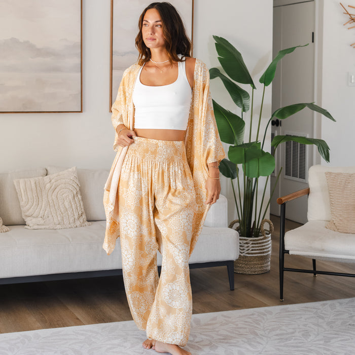 Havana Lounge Set, worn indoors