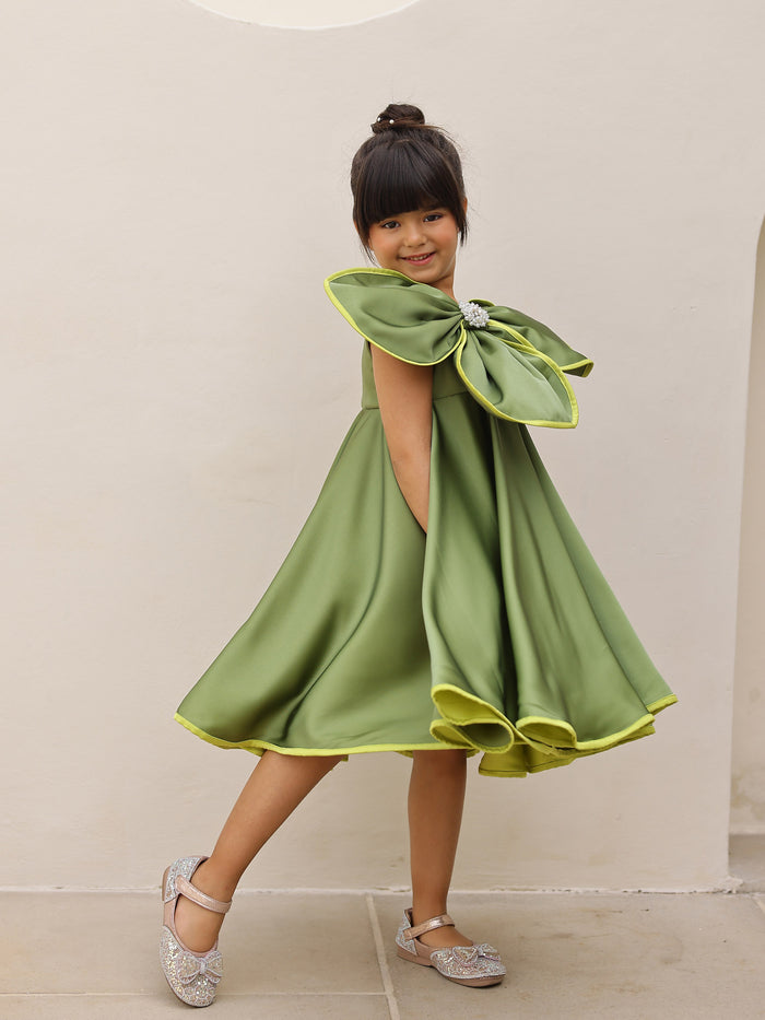 JANYAS CLOSET Greenelle Pearl Petal Party Dress