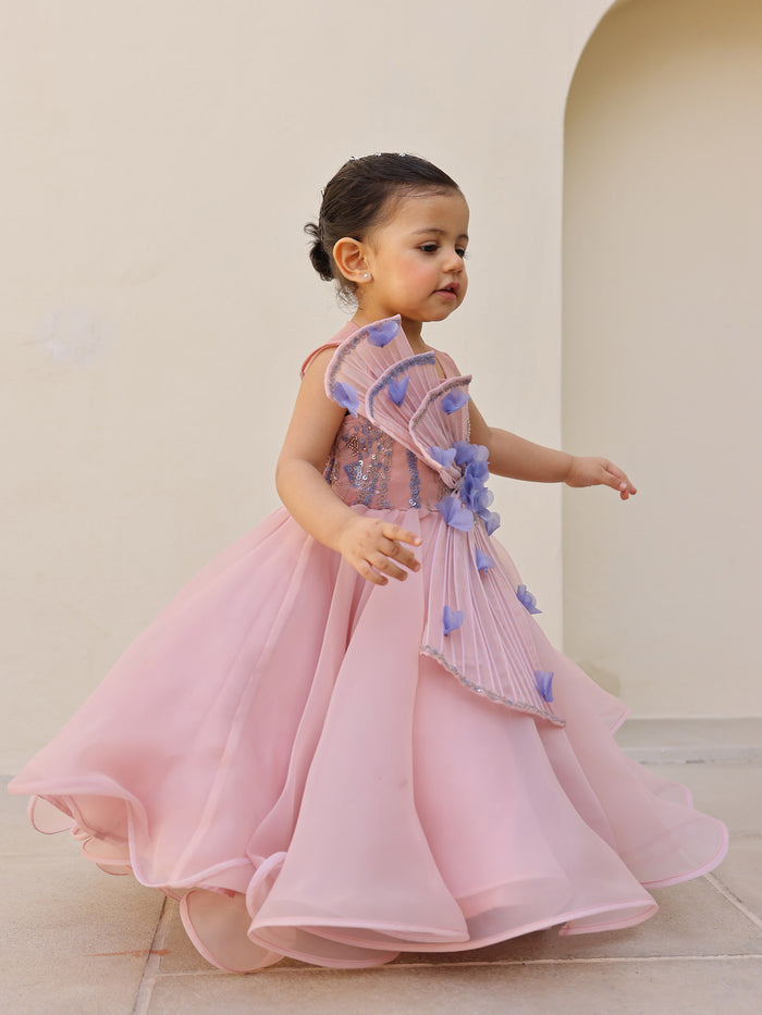 Kids pink gown with 3D floral detailing