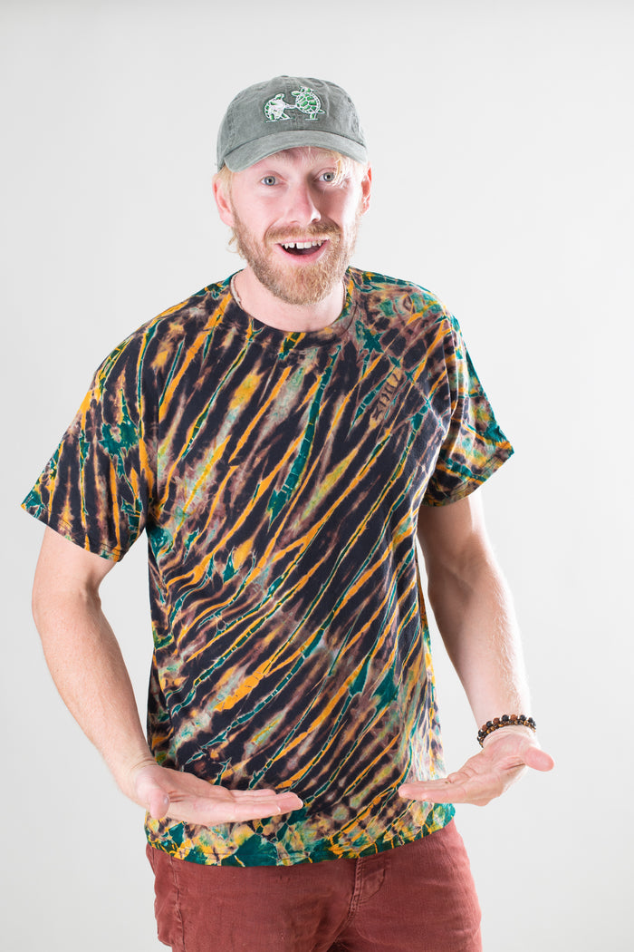 Lightning Tie Dye T-Shirt in Black with Gold and Jade