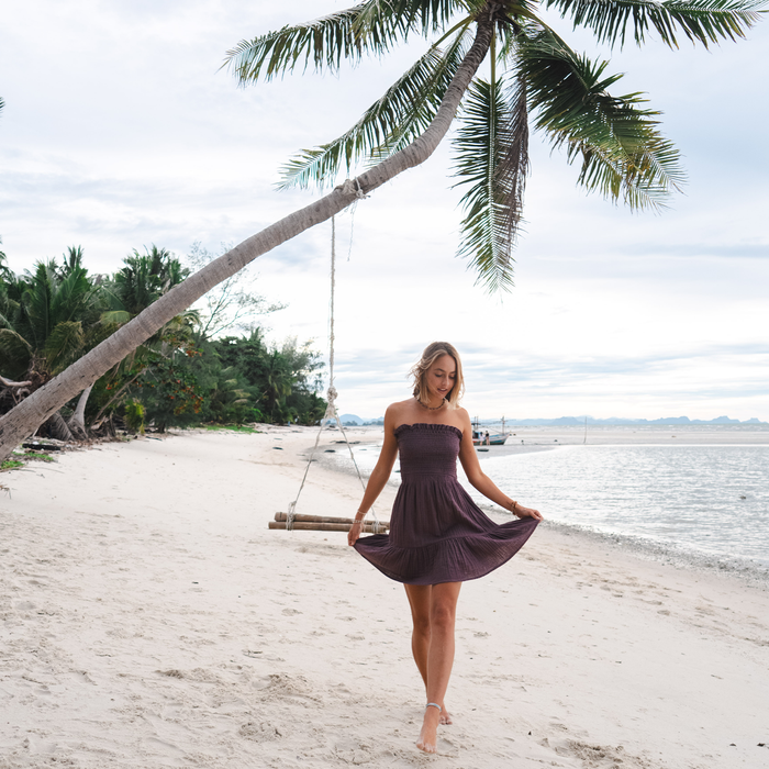 Lunar Sky Daiquiri Dress, worn by palm swing