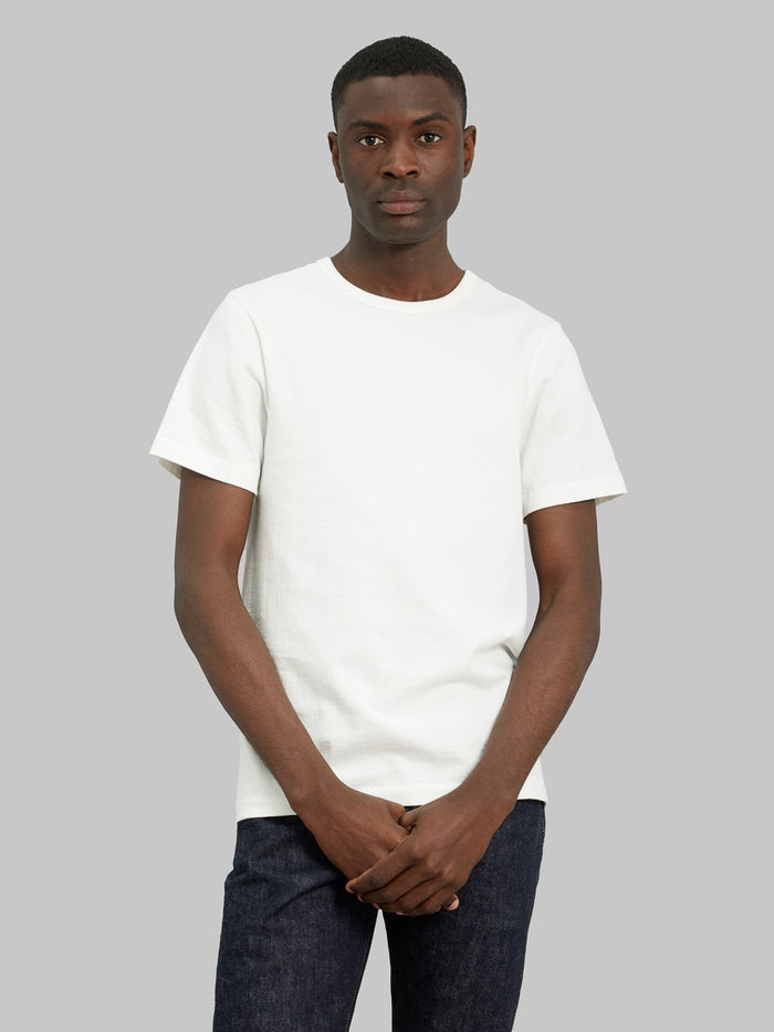 merz b schwanen 215 loopwheeled Tshirt classic white  model front fit