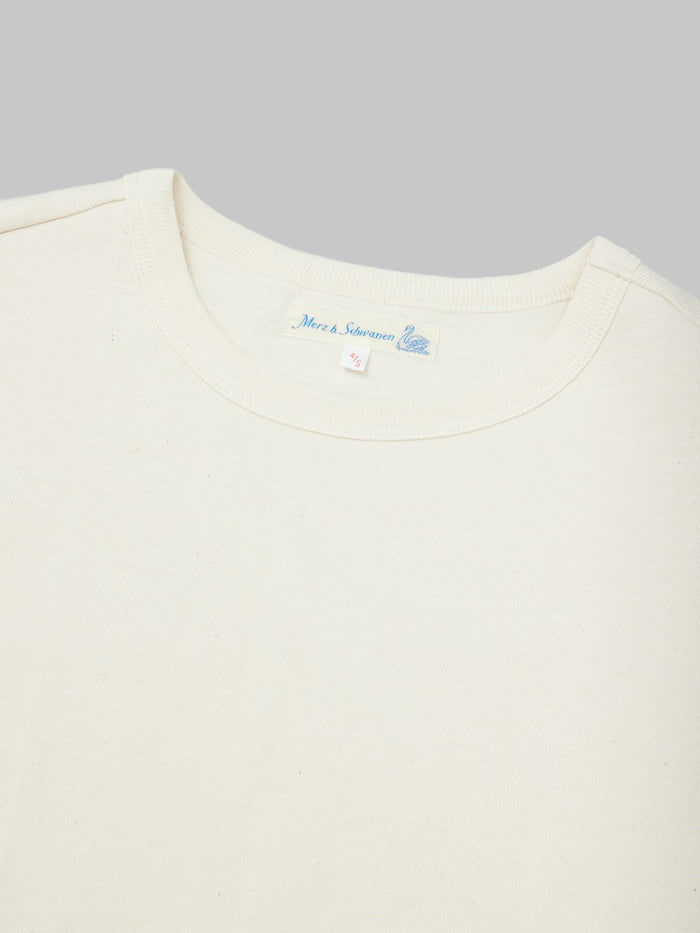 merz b schwanen good originals loopwheeled Tshirt nature collar closeup