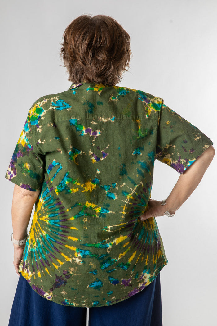 Betty is wearing size Large Tie Dye Button Up Shirt in Green