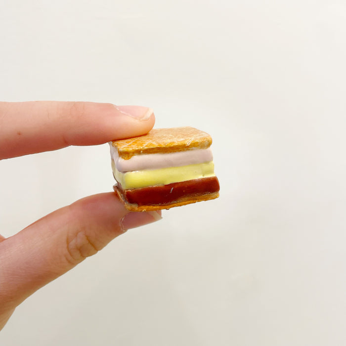 odette muijsers: Ceramic Treats