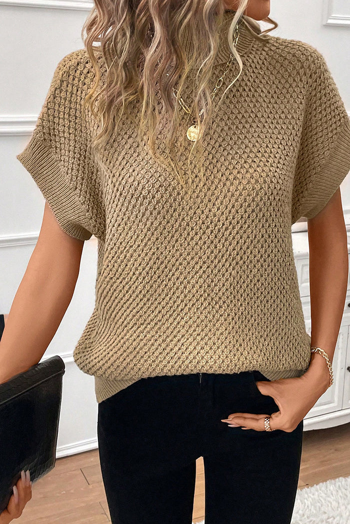 Pull texturé à col roulé et manches courtes kaki pâle