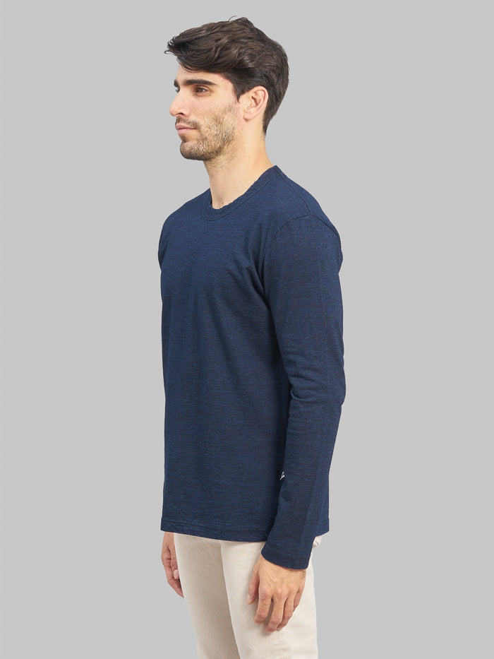 pure blue japan indigo crewneck tshirt model side fit