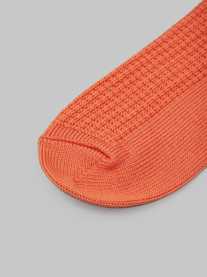 rototo cotton waffle crew socks orange toe closeup