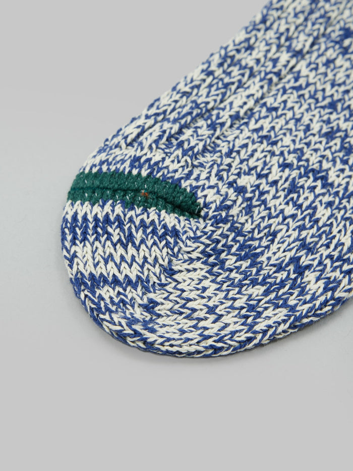 rototo recycle cotton ribbed crew socks blue ivory toe closeup