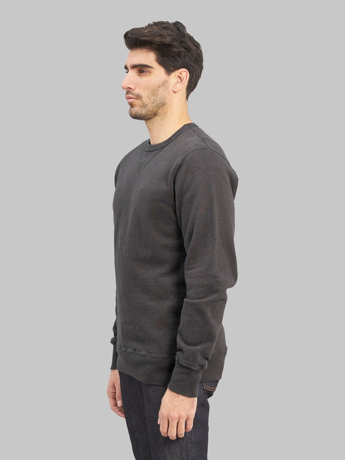 Samurai Jeans Japanese Cotton Sweatshirt Kuromane charcoal  model side fit