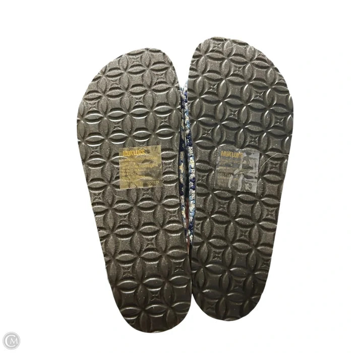 Sandals Flats By Muk Luks In Blue & White, Size: 9