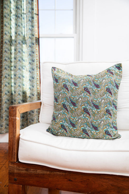 Floral pillow case in Tan