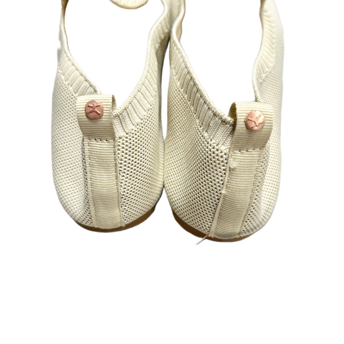 Shoes Flats By Danskin In Cream, Size: 8