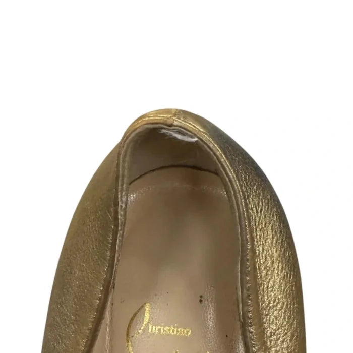 Shoes Luxury Designer By Christian Louboutin In Gold, Size: 10.5