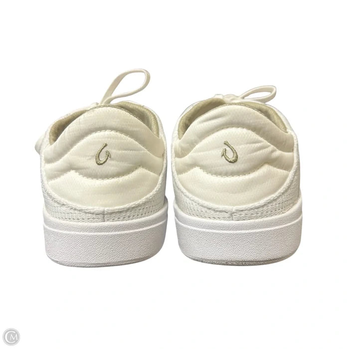 Shoes Sneakers By Olukai In White, Size: 7.5