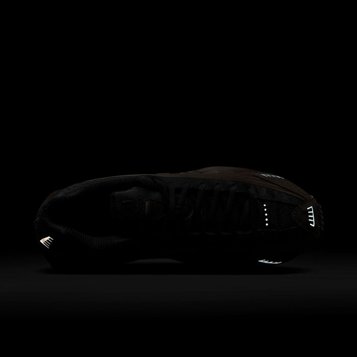 Shox R4 Off Noir & Ironstone