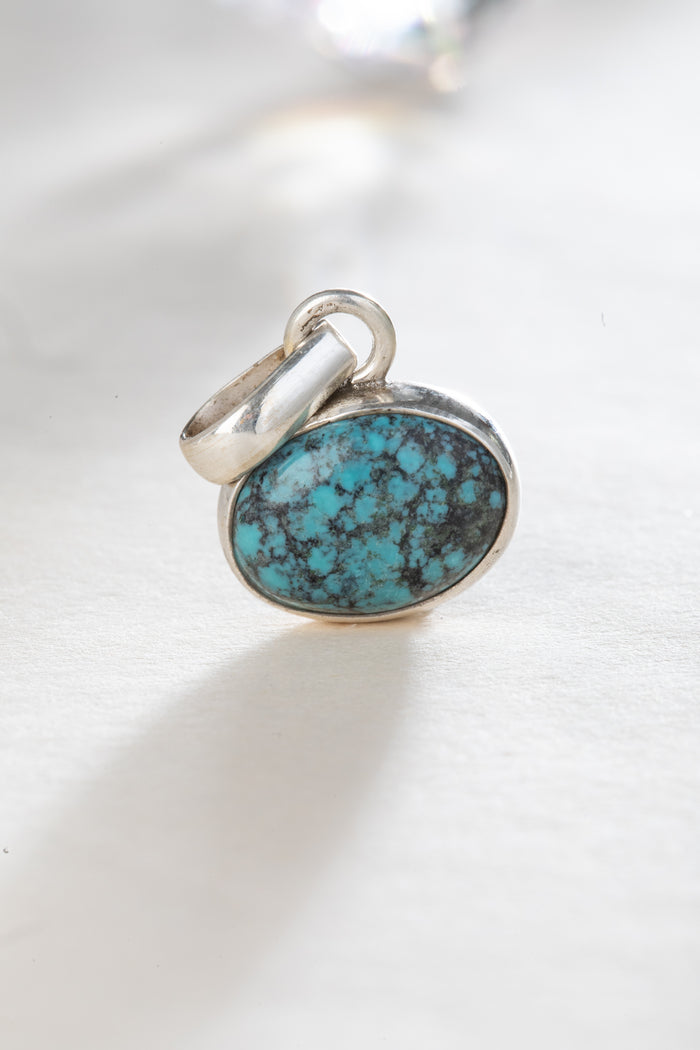 Simple Oval Cab Pendant in Turquoise