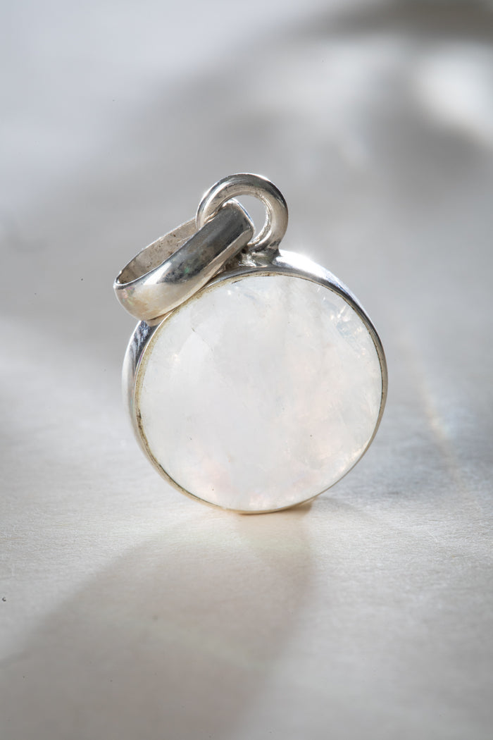 Simple Round Cab Pendant-RETIRED in Turquoise