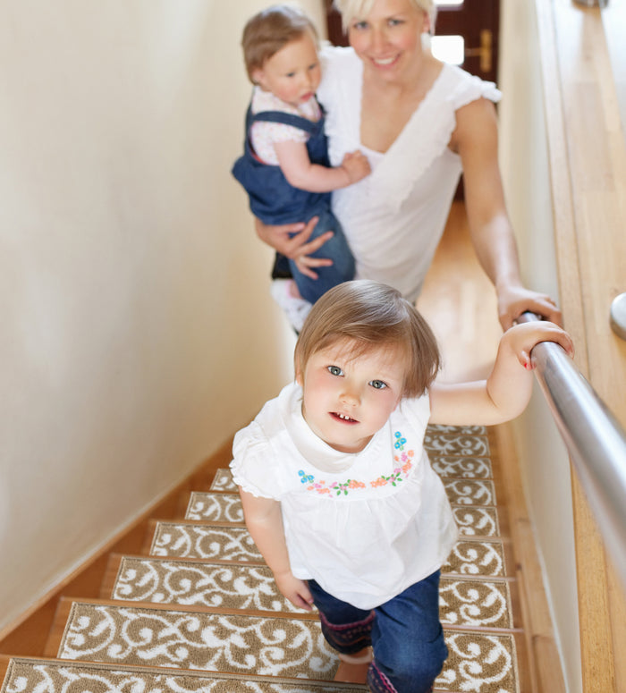 Stair Treads Rug 9"x28" Leaves Collection | Beige & White