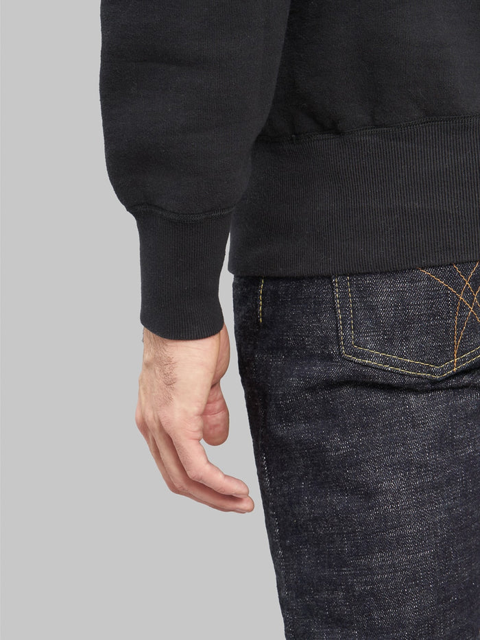 The Strike Gold Loopwheeled Sweatshirt black elastic hem