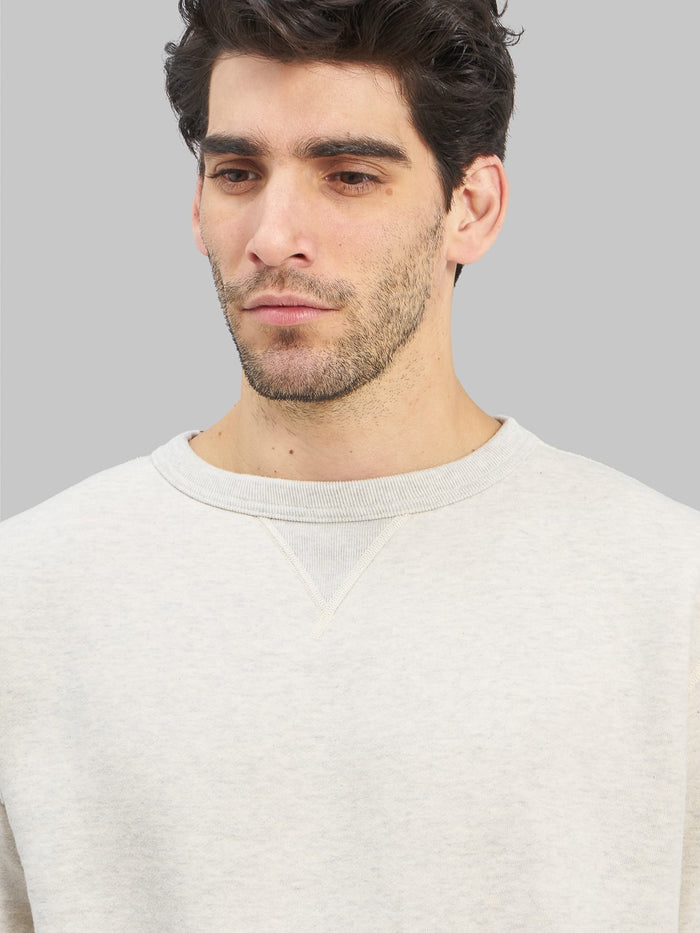 The Strike Gold Loopwheeled Sweatshirt oat crewneck