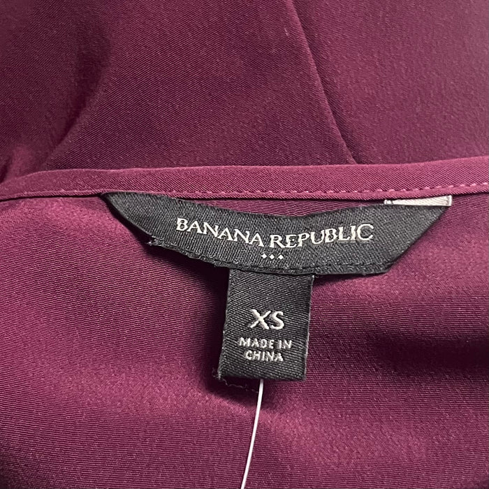 Top Long Sleeve By Banana Republic In Maroon, Size: Xs