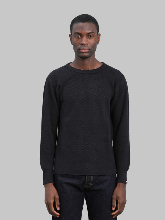 UES Double Honeycomb Thermal T-Shirt Black front fit