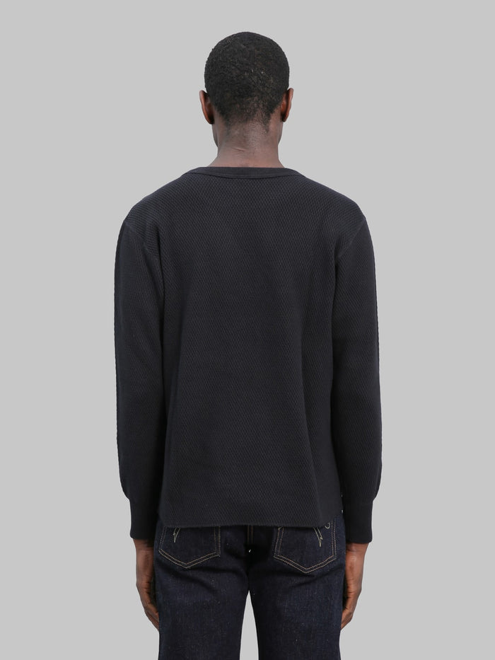 UES Double Honeycomb Thermal T-Shirt Black back fit