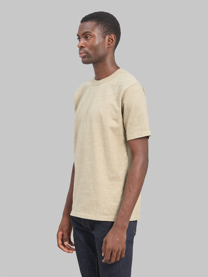 Ues slub nep short leeve t-shirt beige model side fit