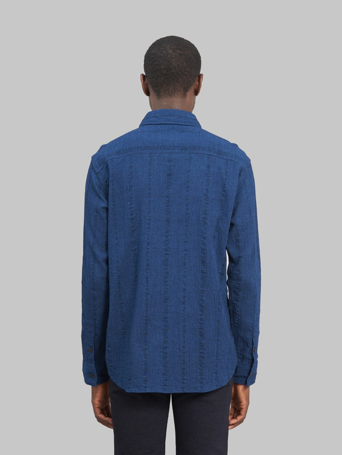 ues twisted yarn triple stitch indigo shirt model back fit