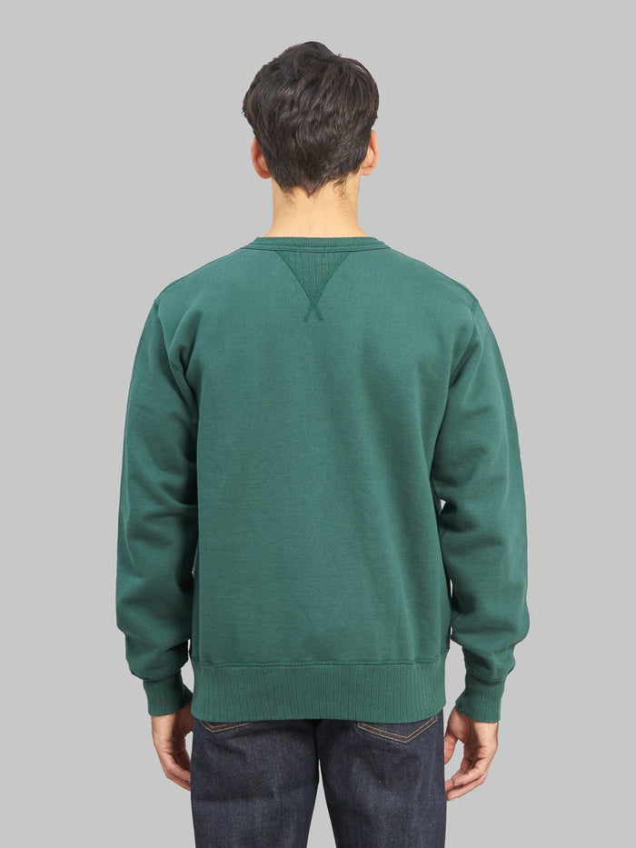 Whitesville Loopwheel Sweatshirt Green  model back fit