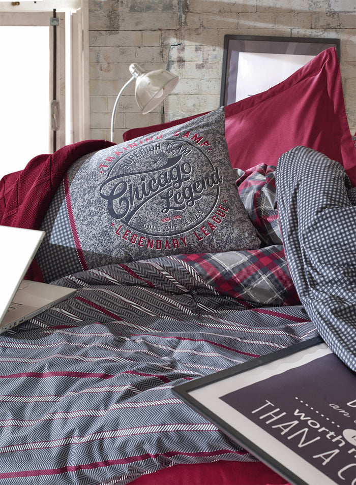 Winter Wine in Chicago Duvet Cover Set | Claret