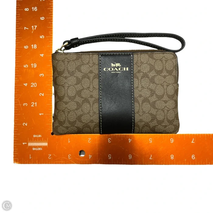 Wristlet Designer By Coach, Size: Medium